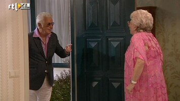 Golden Girls 'Toos, je hebt een snor!'