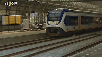 RTL Nieuws Treinverkeer Amsterdam langzaam op gang