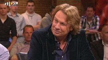 Voetbal International "Boskamp zou eens 11 dagen ziek moeten zijn...