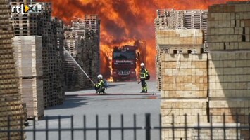 RTL Nieuws Grote brand palletfabriek Kampen