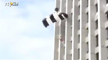 Editie NL Base-jump gaat vreselijk mis