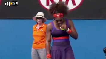 Editie NL Au! Serena mept tegen eigen lip