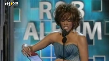 RTL Boulevard Grammy Awards in teken van overlijden Whitney Houston