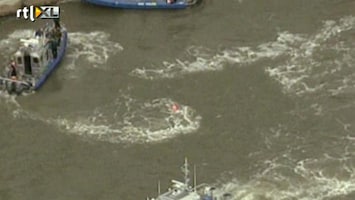 RTL Nieuws Helikopter stort in water New York