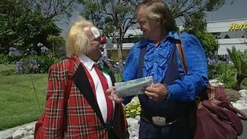 Bassie & Adriaan En De Reis Vol Verrassingen 