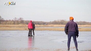 RTL Nieuws Lente 2013: schaatsen op natuurijs