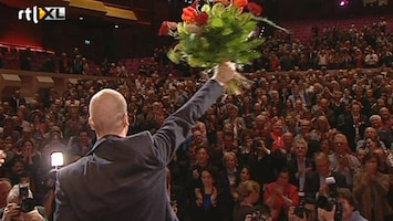 RTL Nieuws Samsom op PvdA-schild gehezen