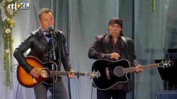 RTL Nieuws Bruce Springsteen speelt bij herdenking Utoya