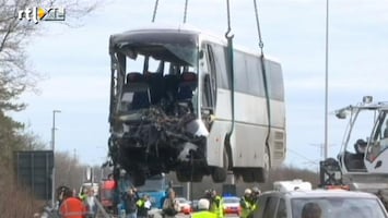 RTL Nieuws Vijf doden door buscrash op E34 in België