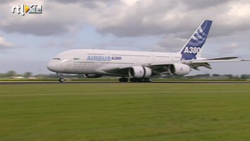 RTL Z Nieuws Grootste passagiersvliegtuig ter wereld, de A380 van Airbus, vanaf vandaag op Schiphol