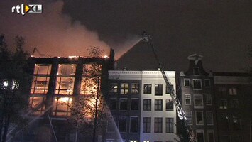 RTL Nieuws Brand legt grachtenpand in de as