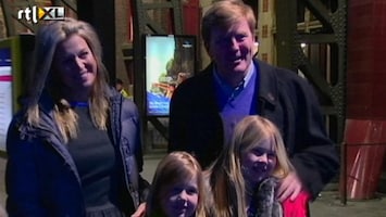 Editie NL Willem-Alexander en gezin pakken trein