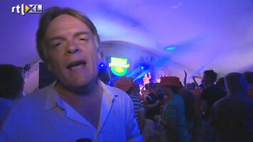 RTL Z Nieuws Jeroen Akkermans feest mee met de Oranjesupporters