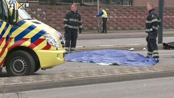RTL Z Nieuws Politie met zwaailicht en sirene rijdt bromfietster dood