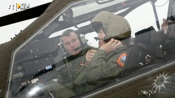 RTL Boulevard Prins Willem-Alexander in Apachehelikopter