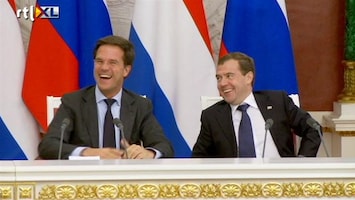 RTL Nieuws Medvedev: 'geen banden met Khadaffi'