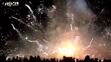 RTL Nieuws Spectaculair ongeluk met vuurwerkballon in Myanmar