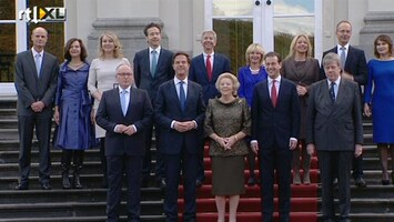 RTL Z Nieuws Beatrix beëdigt ministers: RTLZ doet verslag