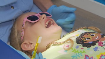 2 jaar oud en al 12 gaatjes: Shanoa ging te laat naar de tandarts