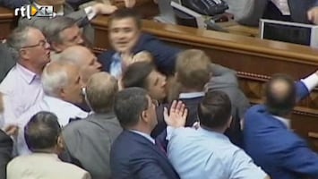 RTL Nieuws Oekraïense parlementariërs gaan met elkaar op de vuist