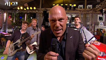 Tour Du Jour Gert zingt zijn hit: bergje op, bergje af!