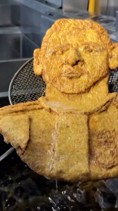 Vlezig eerbetoon: schnitzel in de vorm van Messi
