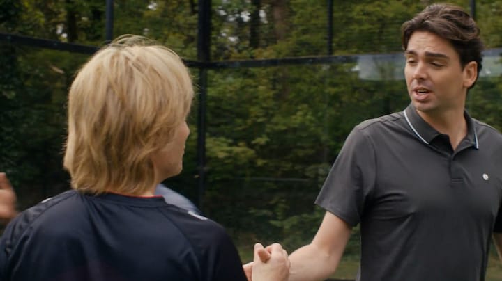 Yves Berendse kreeg slappe lach door Peter Paul Muller in Gooische Vrouwen: 'Zeven keer overgedaan'