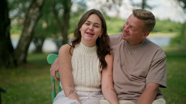 Daniël en Danique uit B&B Vol Liefde smoorverliefd: 'Aan elkaar vastgelijmd'