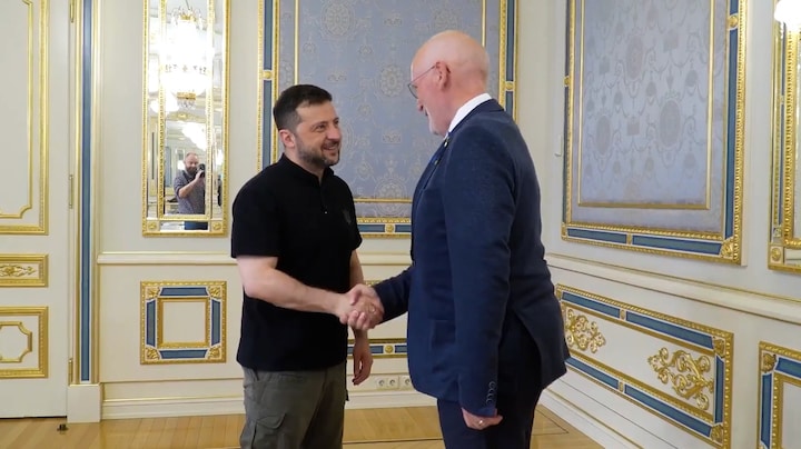 Timmermans bezoekt Zelensky: 'EU-lidmaatschap Oekraïne essentieel'