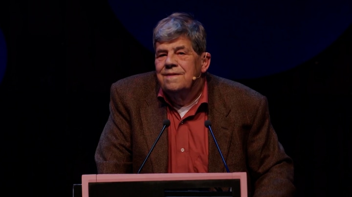 Dit was de carrière van acteur, zanger en presentator Joost Prinsen (83)