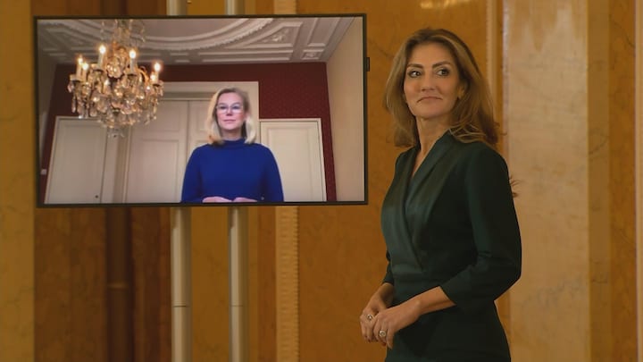 Via een scherm en in het Fries: nieuwe ministers beëdigd