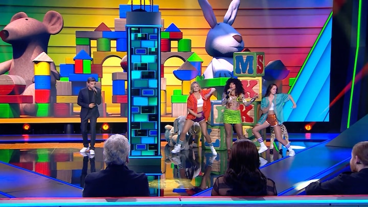 Buddy Vedder en Fenna Ramos zetten prachtig optreden neer met ‘Señorita’