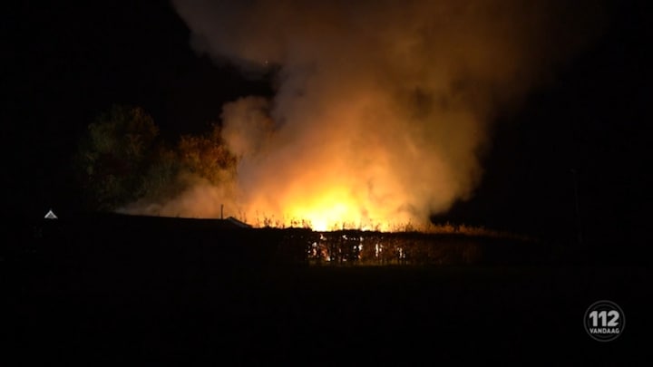 Drugslab ontdekt na brand in paardenstal in Baarle-Nassau