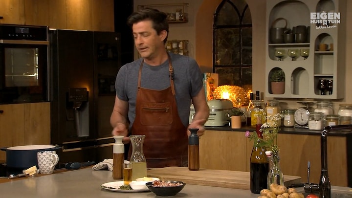 Coq au vin en krielaardappels met peterselie én tarte tatin
