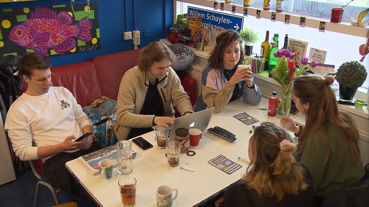 Coronamaatregelen in een studentenhuis: 'De rek is eruit'