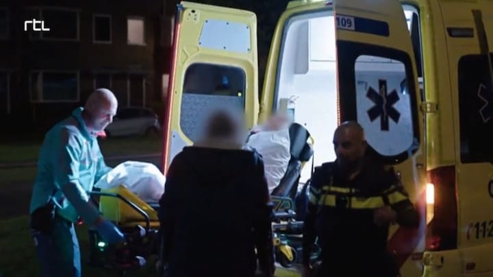 Vrouw valt na ruzie met partner van balkon in Bureau Arnhem