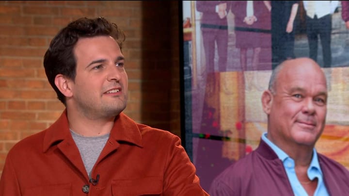 Kijkcijferdrama voor Hotel Hollandia van Paul de Leeuw: 'Moet doen waar hij goed in is'