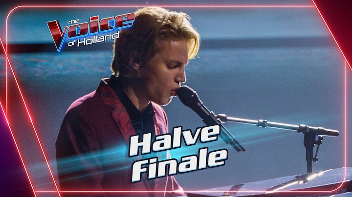 Thijs Veldhuis zingt ‘Going To Town’ tijdens de Halve Finale