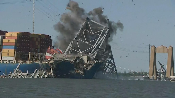 Delen brug Baltimore opgeblazen om schip los te maken