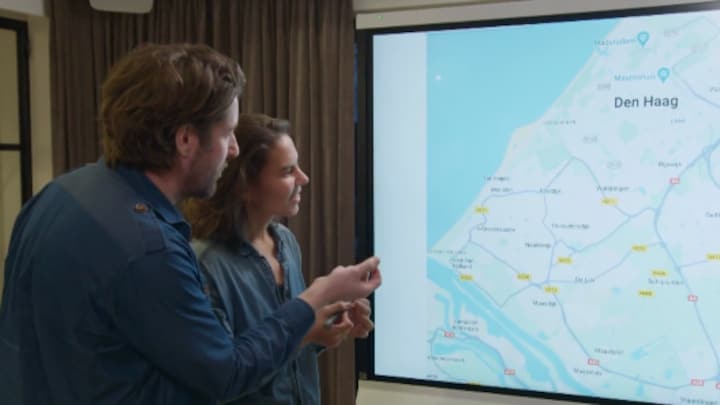 Winny en Peter zoeken in specifieke straten een huis: 'Wel heel erg beperkt'