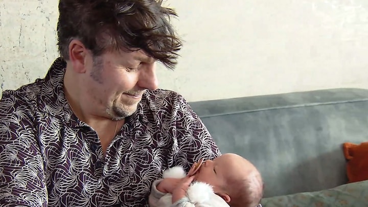 Aran op babybezoek bij Jan Dulles: 'Positiviteit is terug'