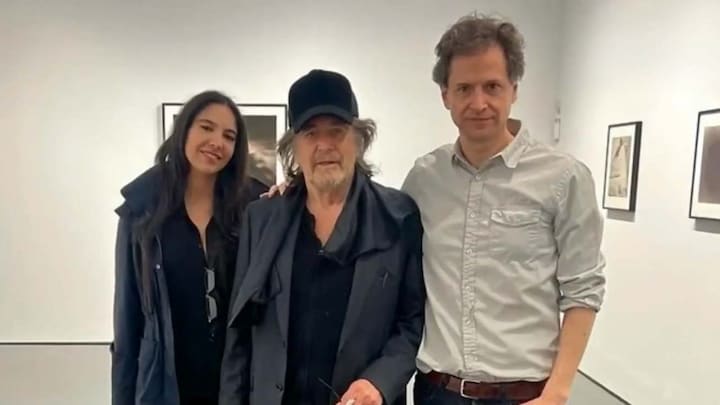 Wie is eigenlijk de 29-jarige zwangere vriendin van Al Pacino?