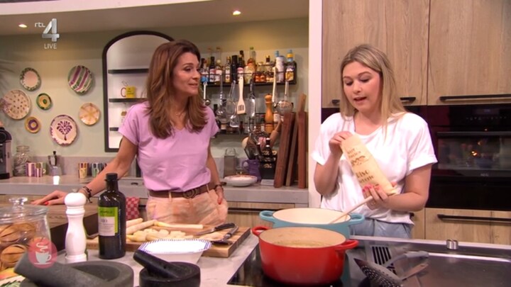 Witte asperge risotto met taleggio