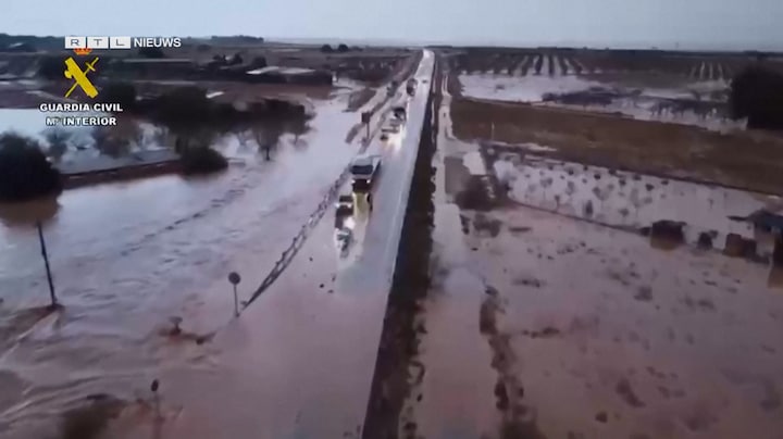 Dronebeelden tonen ravage na overstromingen in Spanje