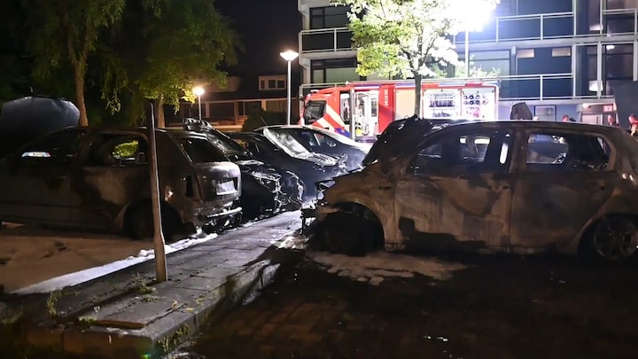 Vuurzee in Breda legt auto's in de as en dat lijkt geen toeval