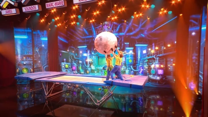 De Flippo's brengen de Minions tot leven met acrobatiek