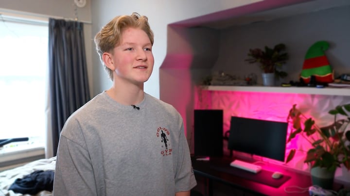 Louis (17) begint aan Dienjaar: 'Dan heb ik iets te doen en krijg ik ook nog betaald'