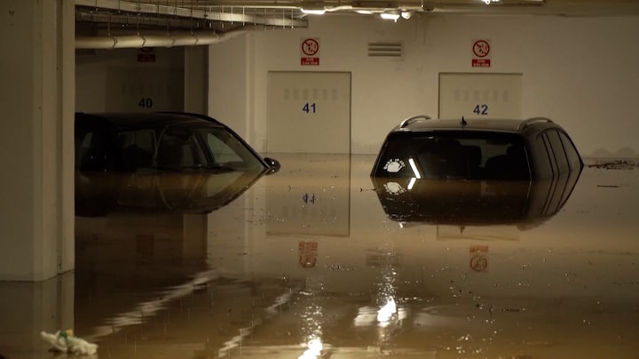Noodweer in Spanje: auto's onder water en man omgekomen