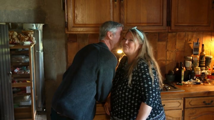 Kasper laat er geen gras over groeien bij Mireille in B&B Vol Liefde: 'Loopt met mij te flirten' 