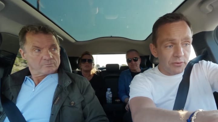 John en Kees de Bever in paniek op Griekse eiland Kos